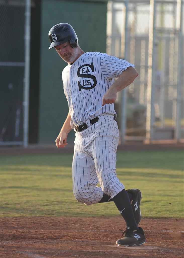 Seals_2019-08-21 (419).JPG - (c)2010 DeVetter